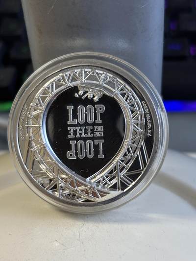 第195期拍卖 - 库克2021年摩天轮双面高浮雕1盎司纪念银币，999银，发行1901枚，有小丝