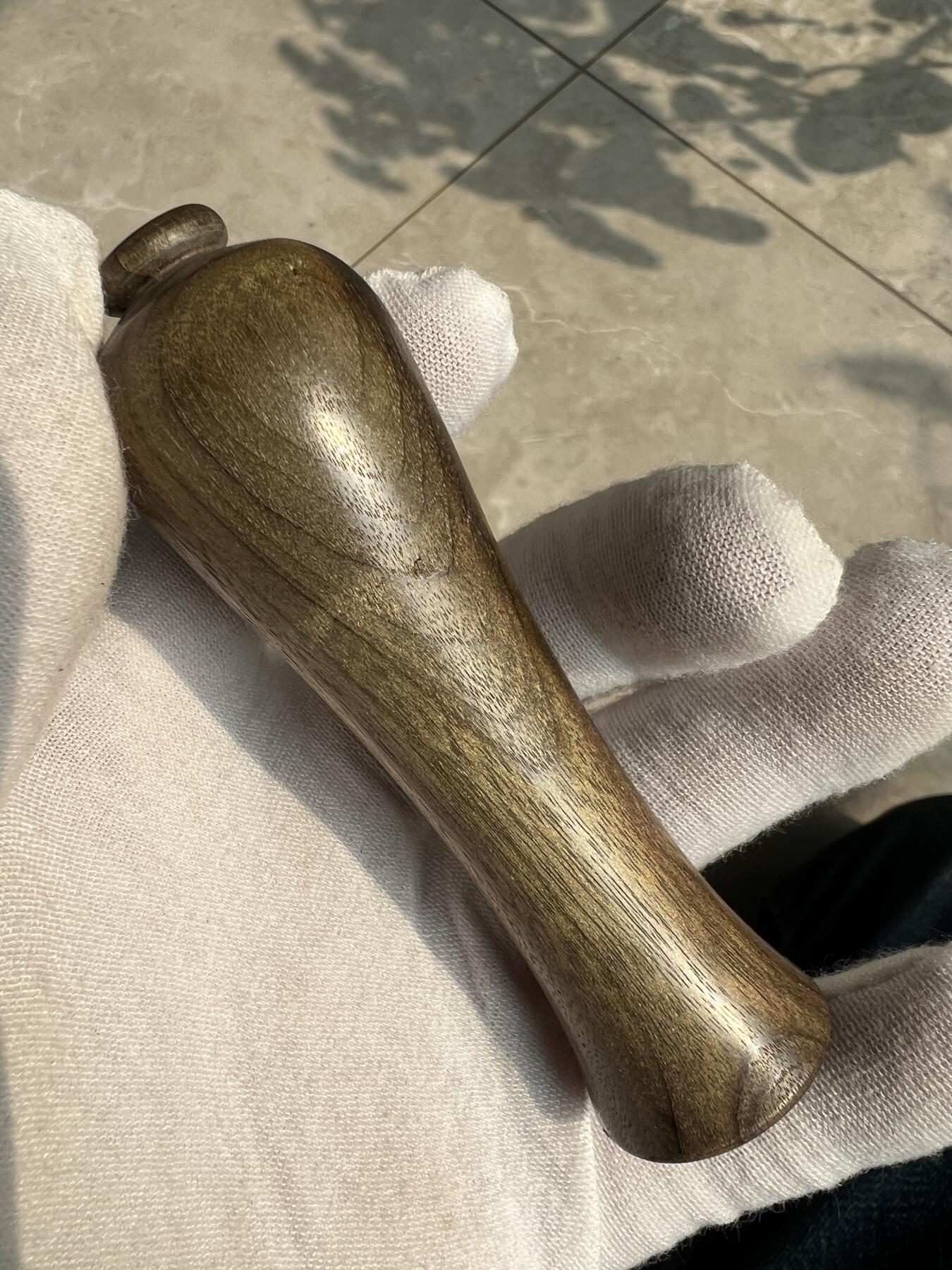 零元拍：金丝楠 精工 净瓶 雕件手把件绿阴沉，满手留香金丝流溢。94/29/24.6MM