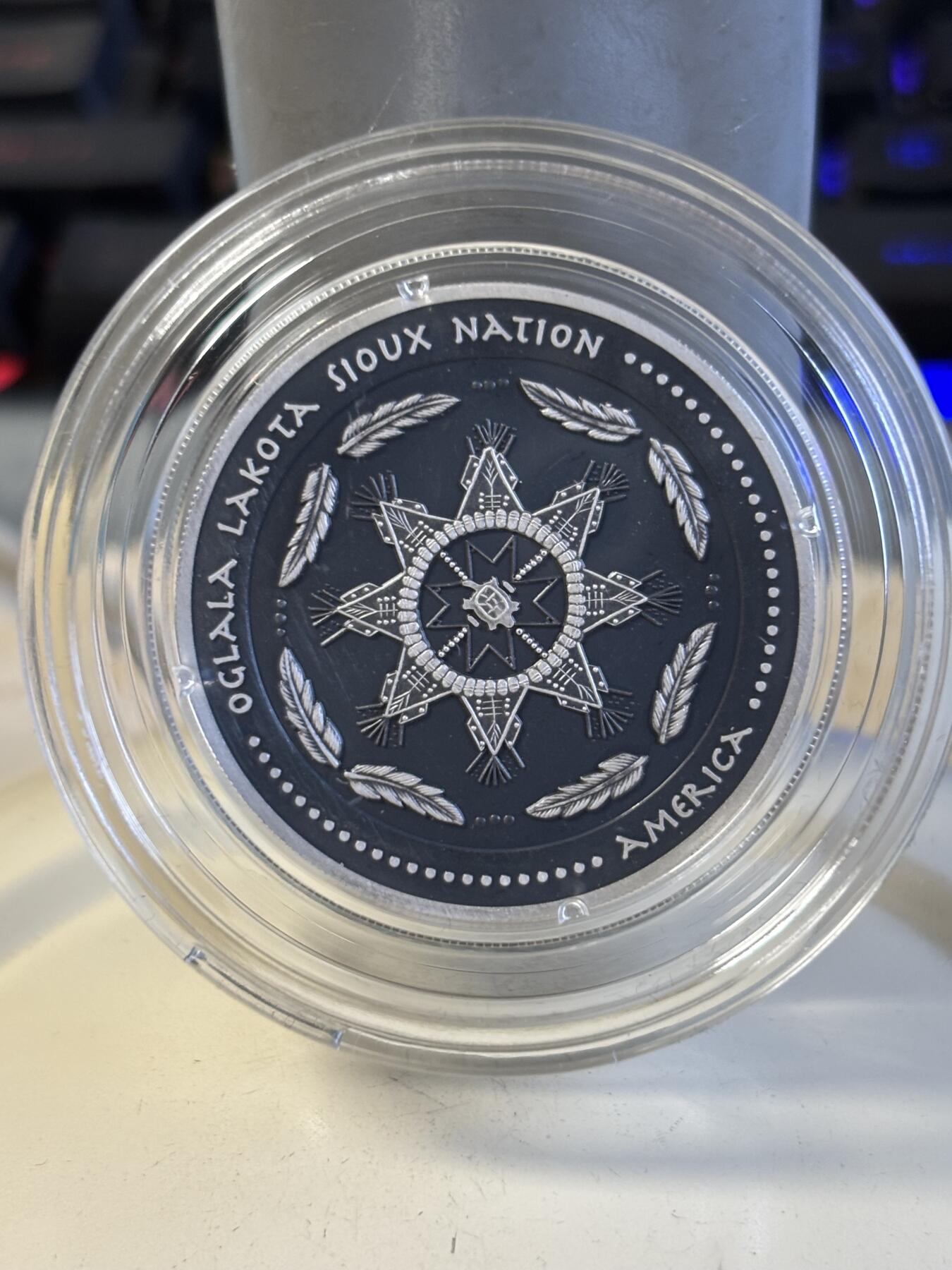 第195期拍卖 美国2023年本土精神系列白头鹰1盎司仿古纪念银币，999银，发行999枚