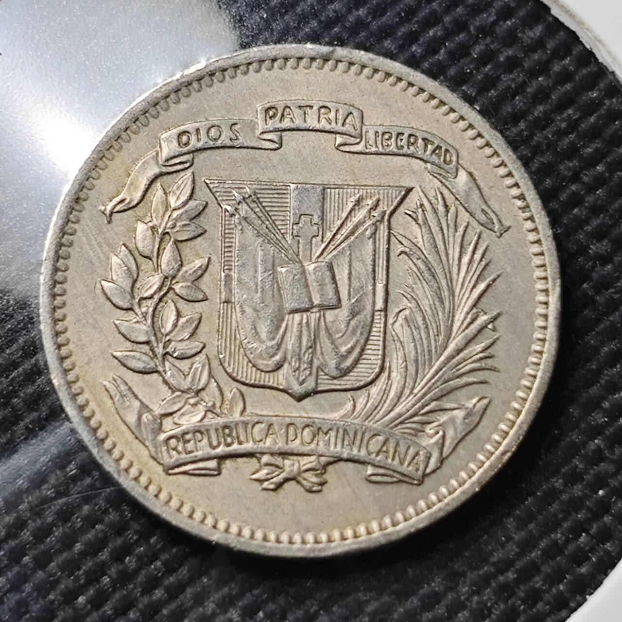 KK钱币收藏小铺  第407期 2月预留时间 周末发货  1967多米尼加10分