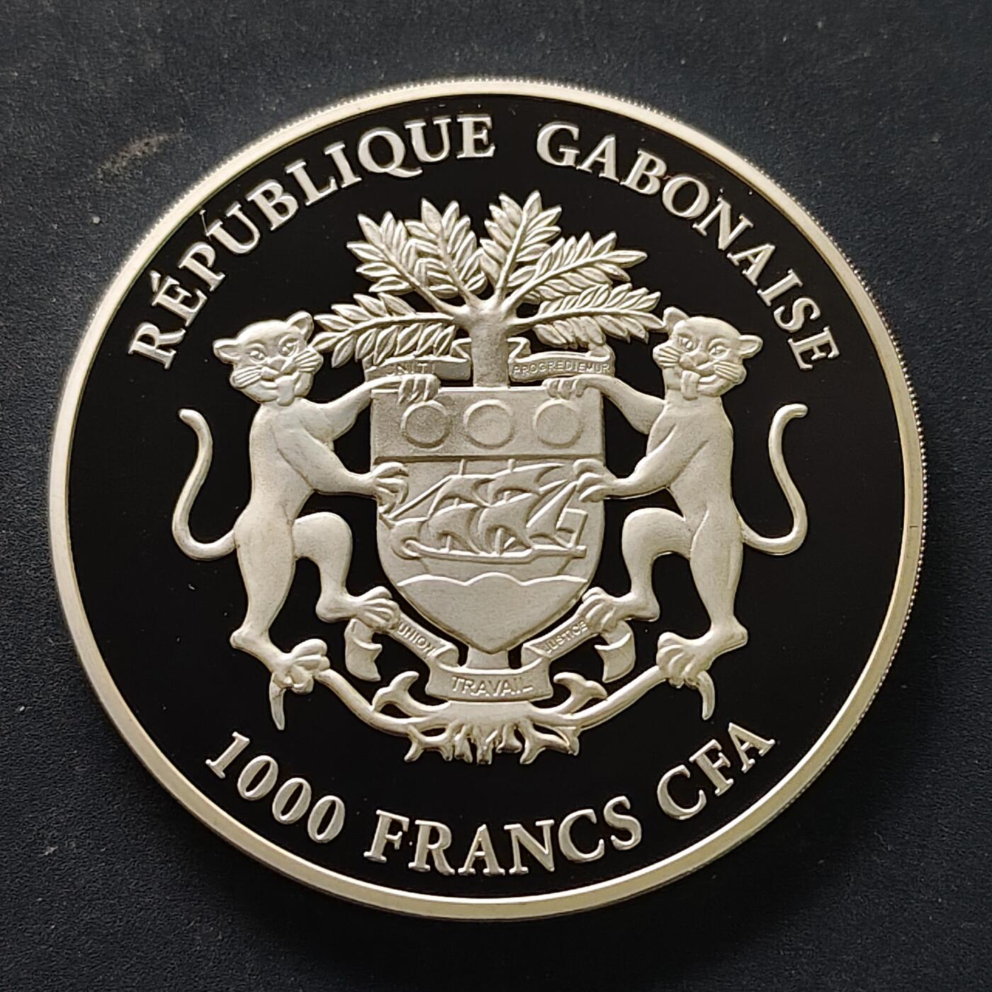 【全场包邮】纯粹捡漏拍515场 【稀少】加蓬2020年1000法郎文森特·梵·高杰作系列《麦田与丝柏》50毫米50克精制镀银纪念币-量2500