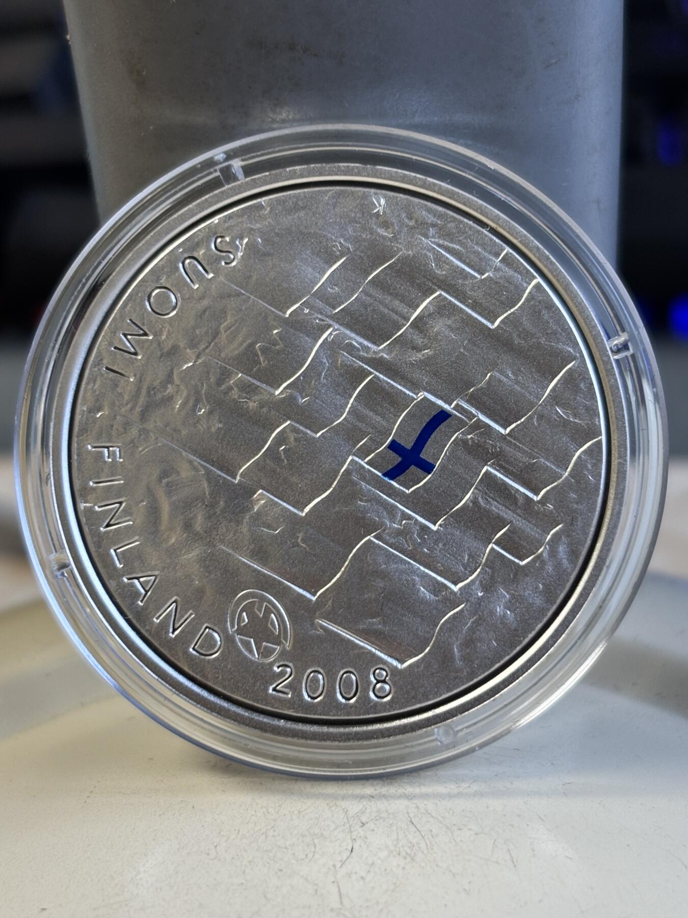 第194期拍卖 芬兰2008年国旗90周年25.5g纪念银币  925银，发行26000枚