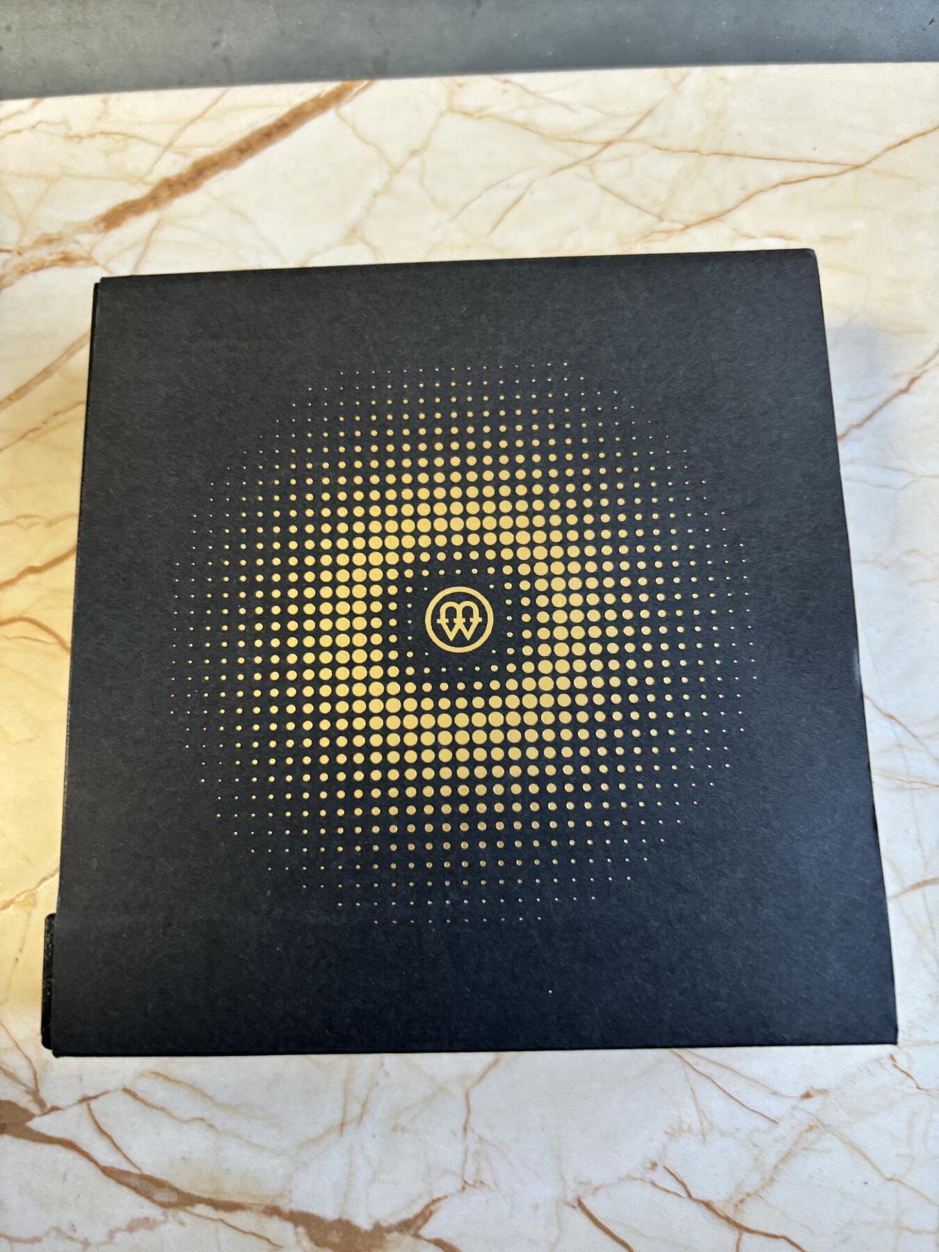 第195期拍卖 纽埃2022年古埃及圣甲虫系列9镶条纹燧石镀金银币，999银，17.5克，发行600枚