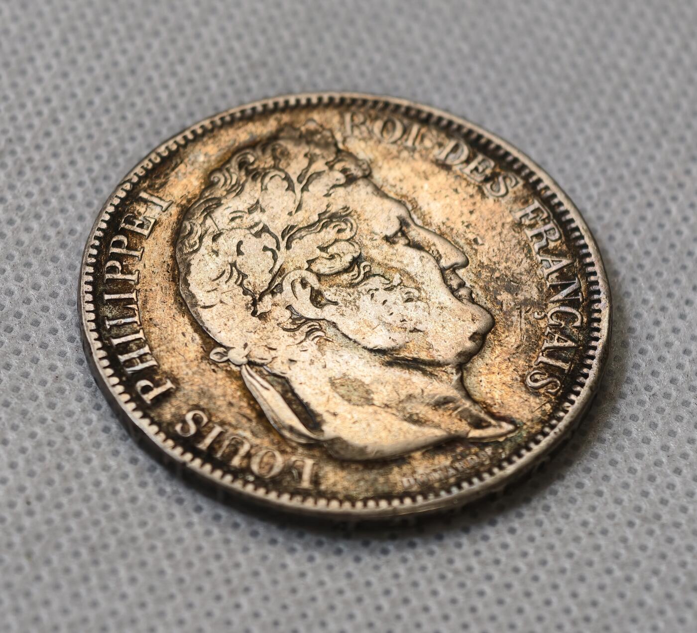 甄臻铺-世界币章拍卖（第56期），送拍享返佣金等优惠多多 法国 1833年 路易菲利普 五法郎银币