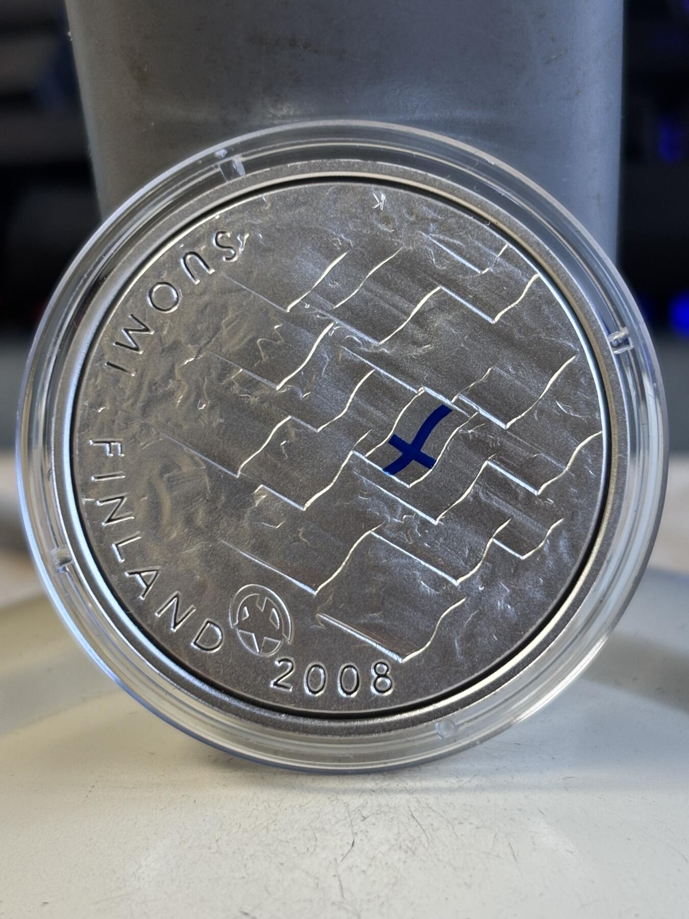 第194期拍卖 芬兰2008年国旗90周年25.5g纪念银币  925银，发行26000枚