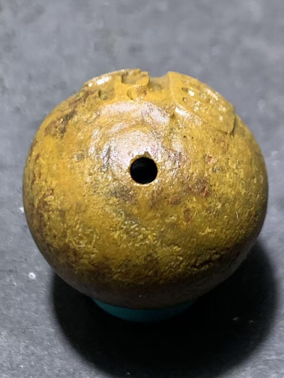 精美亚光风化纹战国红玛瑙手工雕刻道字2.0单珠一颗！