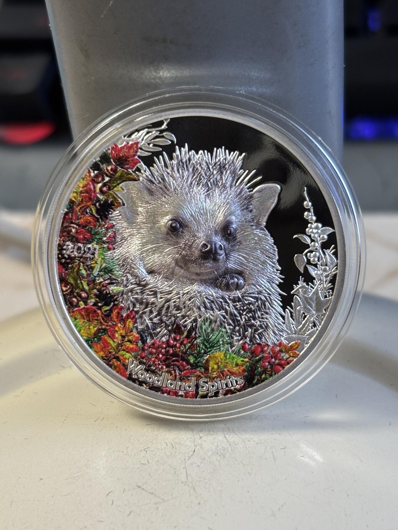 第195期拍卖 蒙古2021年森林精灵系列4豪猪1盎司纪念银币，999银，发行1500枚