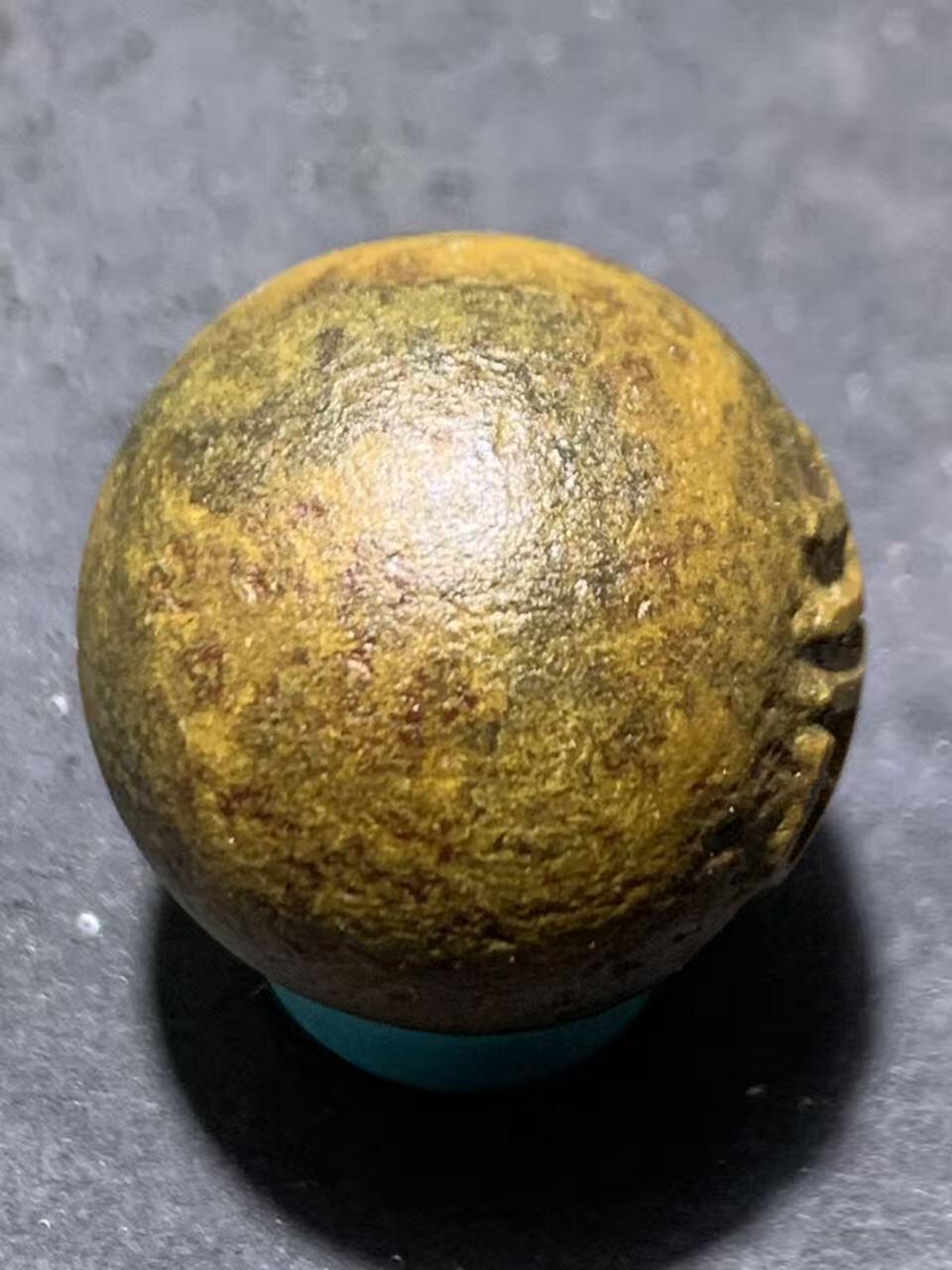 精美亚光风化纹战国红玛瑙手工雕刻道字2.0单珠一颗！