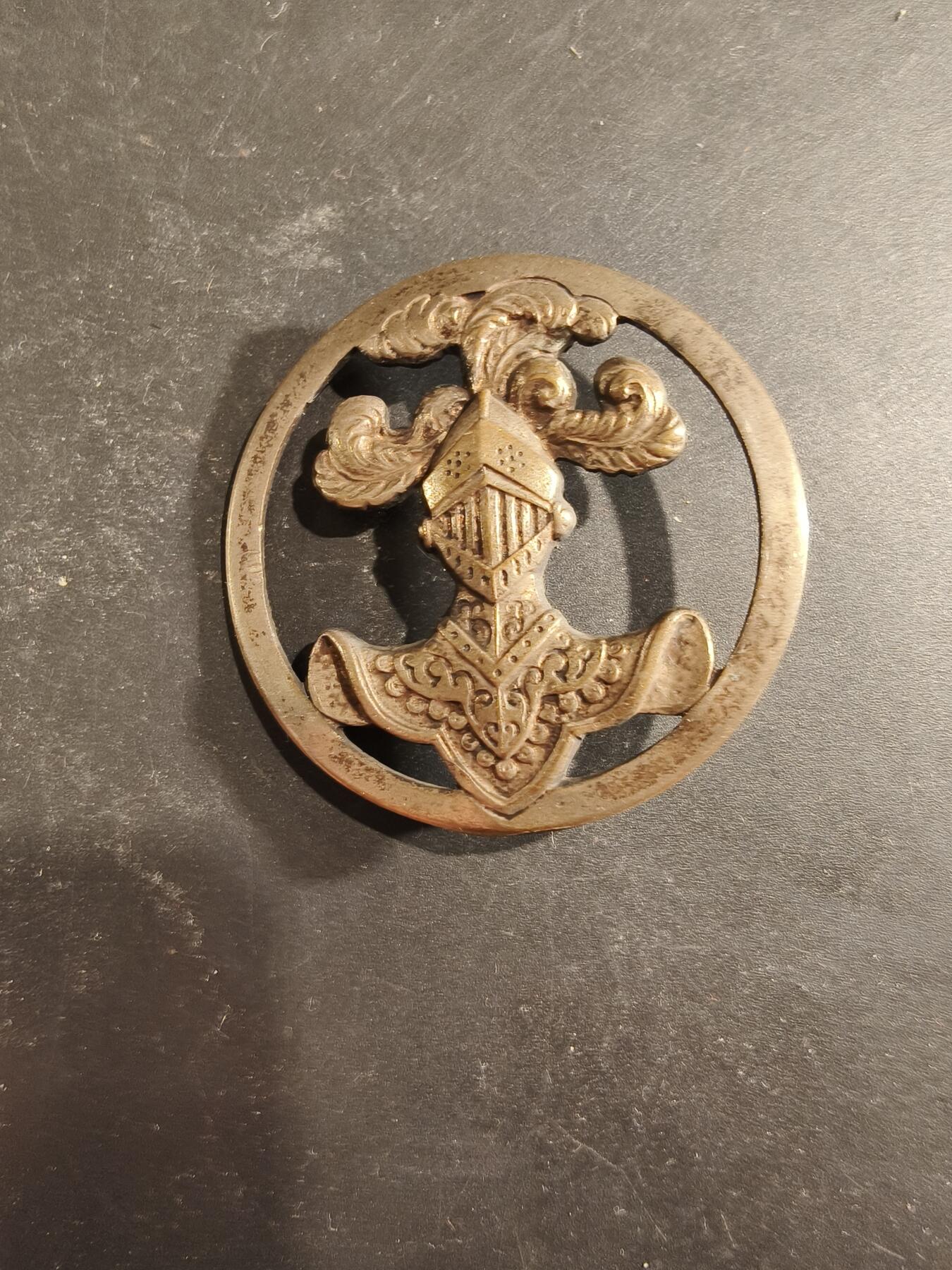 老王徽章第189期 法国装甲兵贝雷帽徽   银色