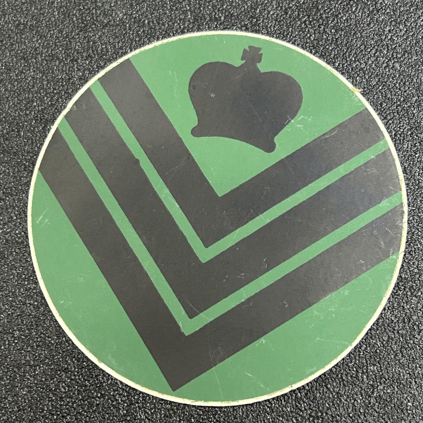 西秦中古拍卖第八十一期  荷兰王国皇家陆军士官钢盔盔徽贴