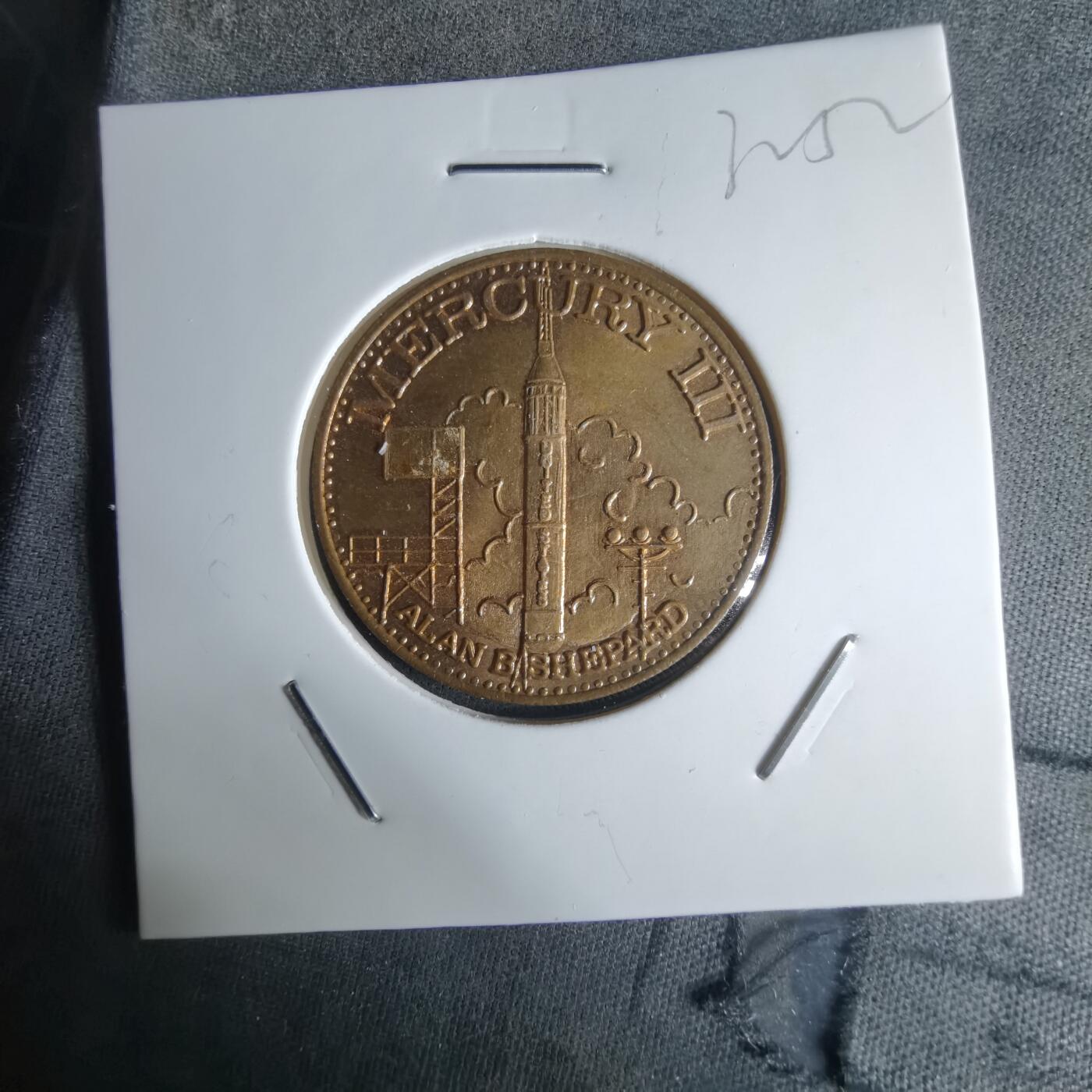 沼泽如烟--第1032场 航空纪念章