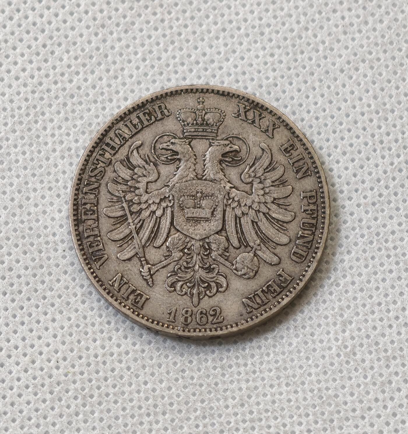 甄臻铺-世界币章拍卖（第56期），送拍享返佣金等优惠多多 德国 1862年 施瓦茨堡-鲁多尔施塔特 1泰勒 较少见的小邦泰勒 发行量仅47859枚 均匀的深色包浆 细节不错