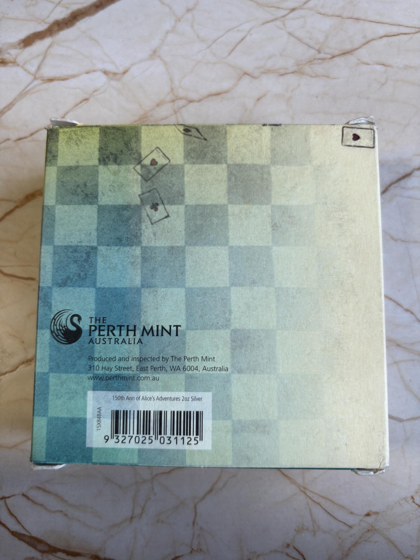 第195期拍卖 图瓦卢2015爱丽丝诞生150周年镶嵌实体时钟纪念银币，999银，发行2500枚