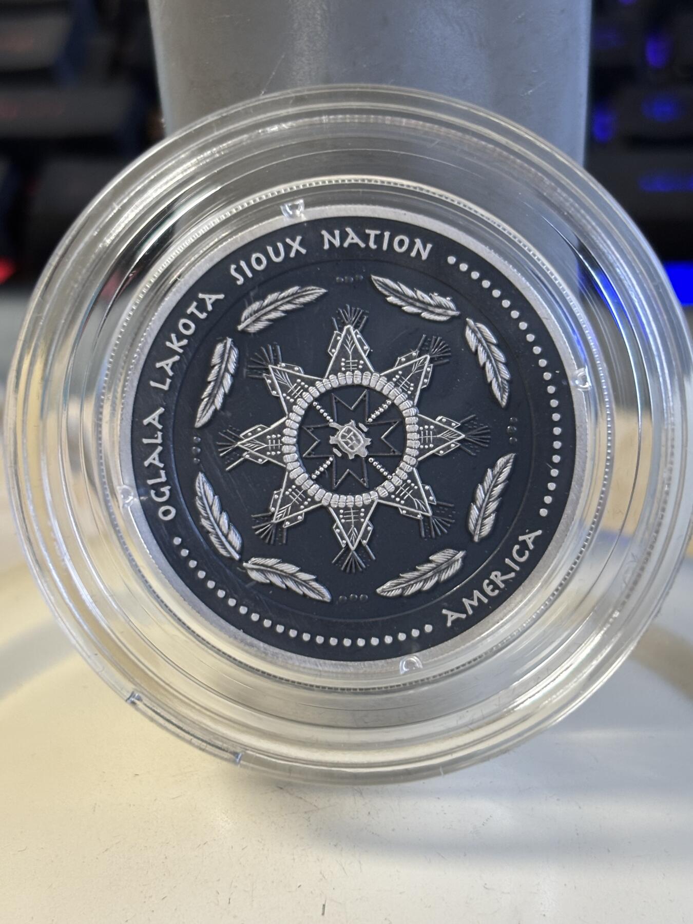 第195期拍卖 美国2023年本土精神系列白头鹰1盎司仿古纪念银币，999银，发行999枚