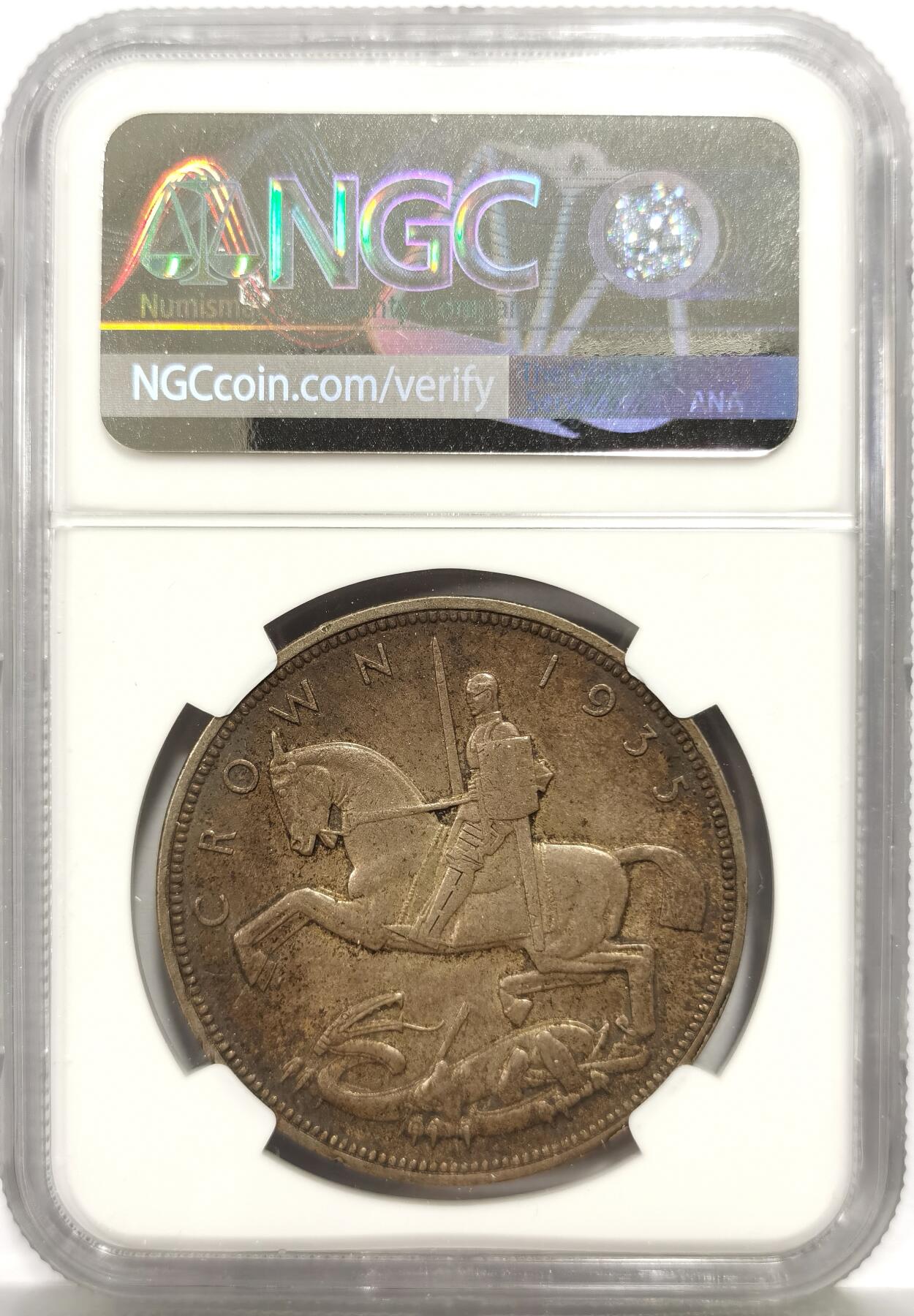 博洋堂“芳菲春韵”3月精品大拍专场暨第166期（全场包邮） NGC MS62 英国1935年乔治五世木马剑大银币，双面带彩，转光好品。