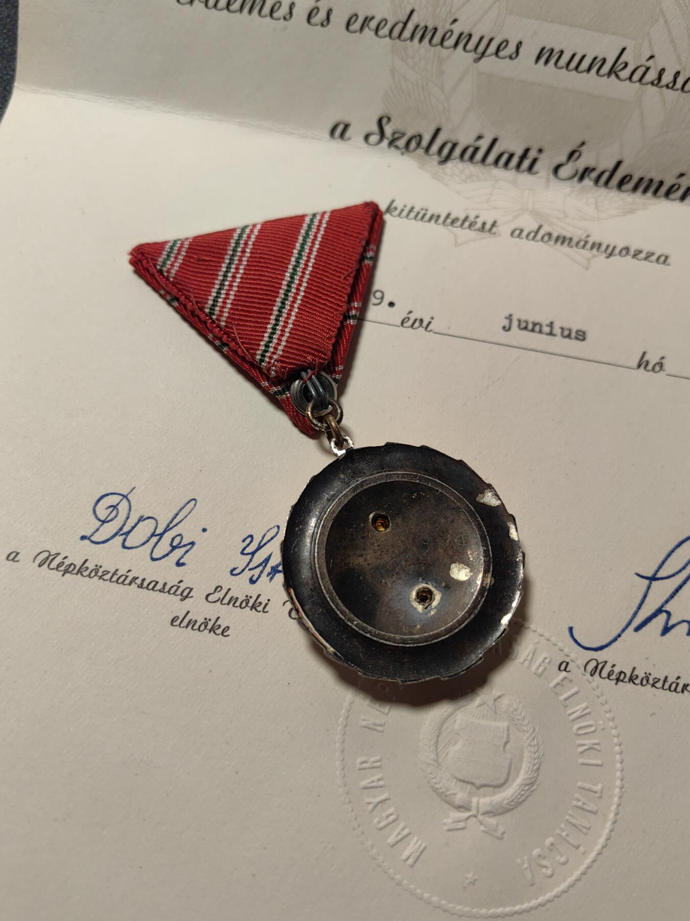 靖甫拍卖第七场 匈牙利优秀服役勋章带证