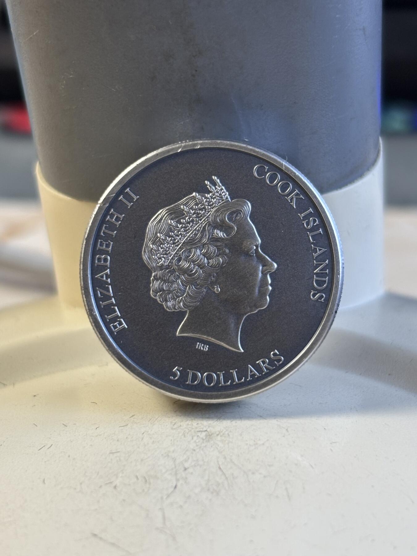 第195期拍卖 库克2021年镶嵌墨西哥索诺拉州拉西埃内加陨石银币，999银，1盎司，发行2500枚，有氧化