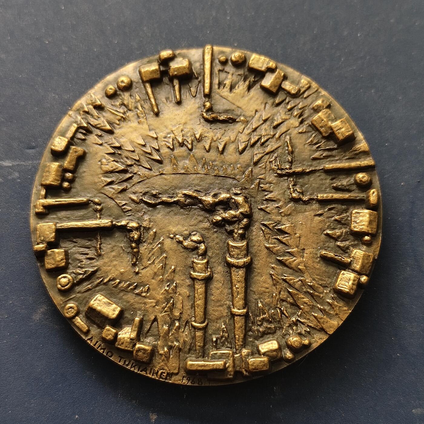 【全场包邮】纯粹捡漏拍515场 【铜章】芬兰纤维素公司成立50周年72毫米纪念大铜章（雕塑家艾莫·图基艾宁创作）