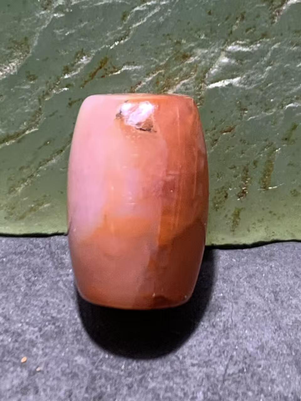 川料红白南红玛瑙通货桶珠一颗！