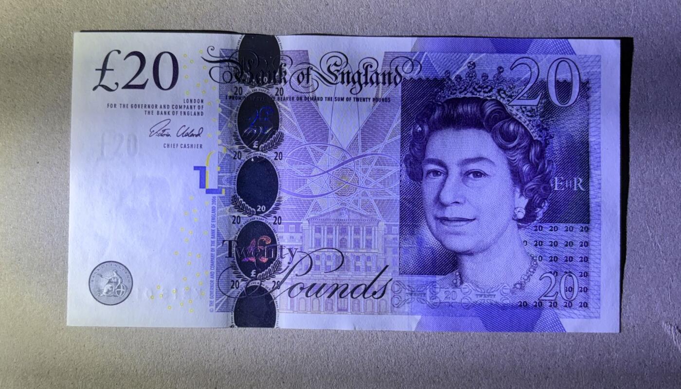 【礼羽收藏】🌏世界钱币拍卖第130期 英国F序列20镑 品相基本全新