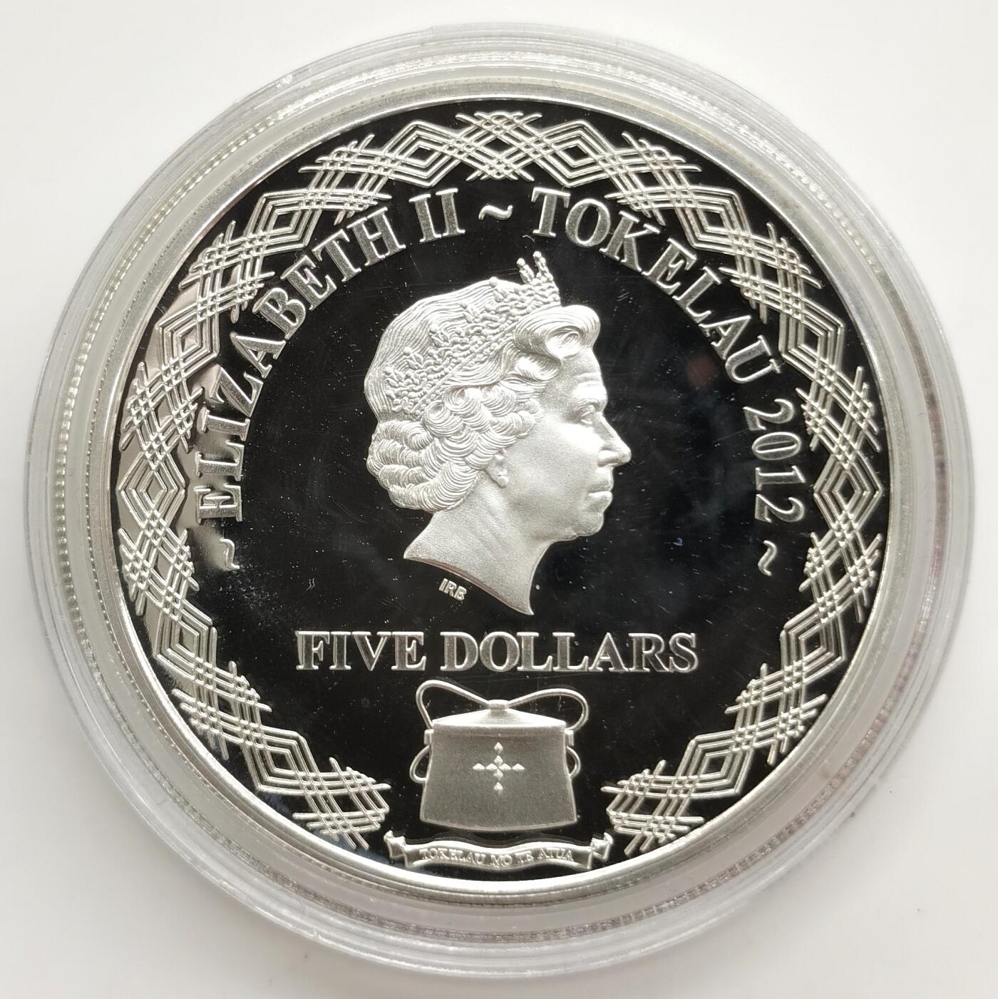 博洋堂“芳菲春韵”3月精品大拍专场暨第166期（全场包邮） 托克劳2012年5元精制银币 异域彩蝶-翼凤蝶（带3D彩蝶模型） 25克925银 发行量：2500 带证