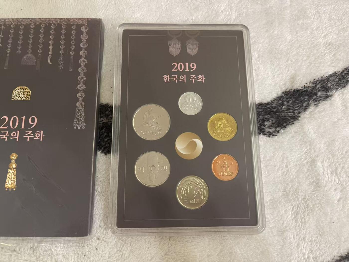 ❤️【币观天下】❤️ 第346期钱币拍卖场- 2026.3.27周五晚上6点半场 长期征集拍品  韩国2019年官方原装盒装套币