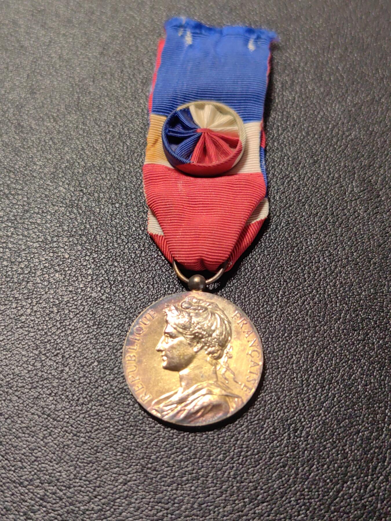 靖甫拍卖第七场 法国劳工奖章 银质带银标