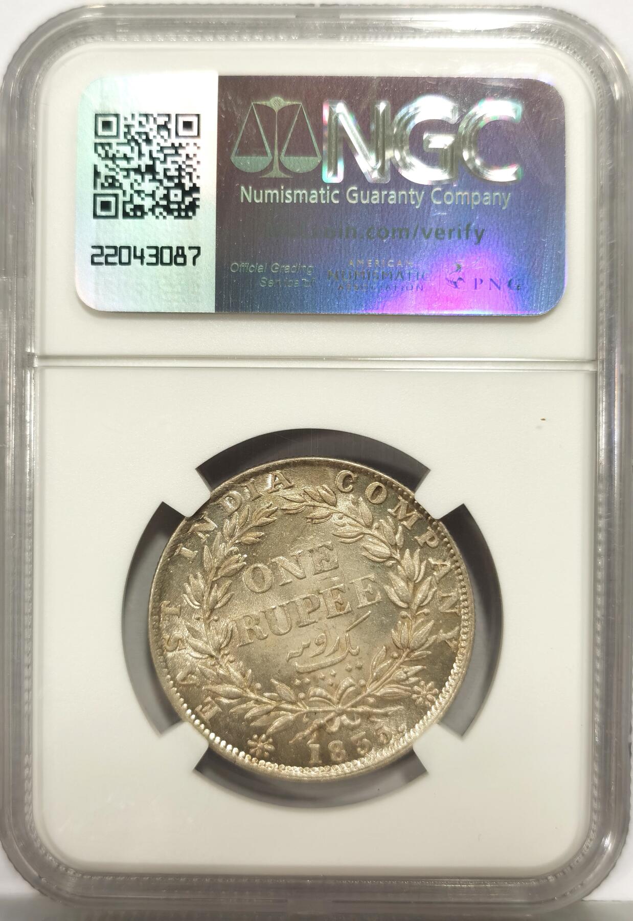 博洋堂“芳菲春韵”3月精品大拍专场暨第166期（全场包邮） NGC MS62 英属印度1835年C版威廉四世1卢比银币，英属印度收藏绕不开的龙头品种，这枚原味包浆，两面机铸痕明显，打制非常好，高分好品威四卢比数量相对较少，更高分不足40枚，不断上涨品种，值得收藏。