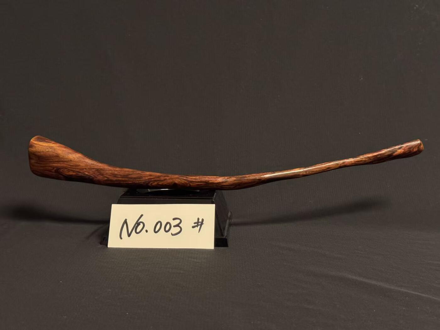 零元拍：NO.3海南黄花梨满鬼脸花纹随形文玩把玩棍，尺寸约：41/4.2/1.8CM