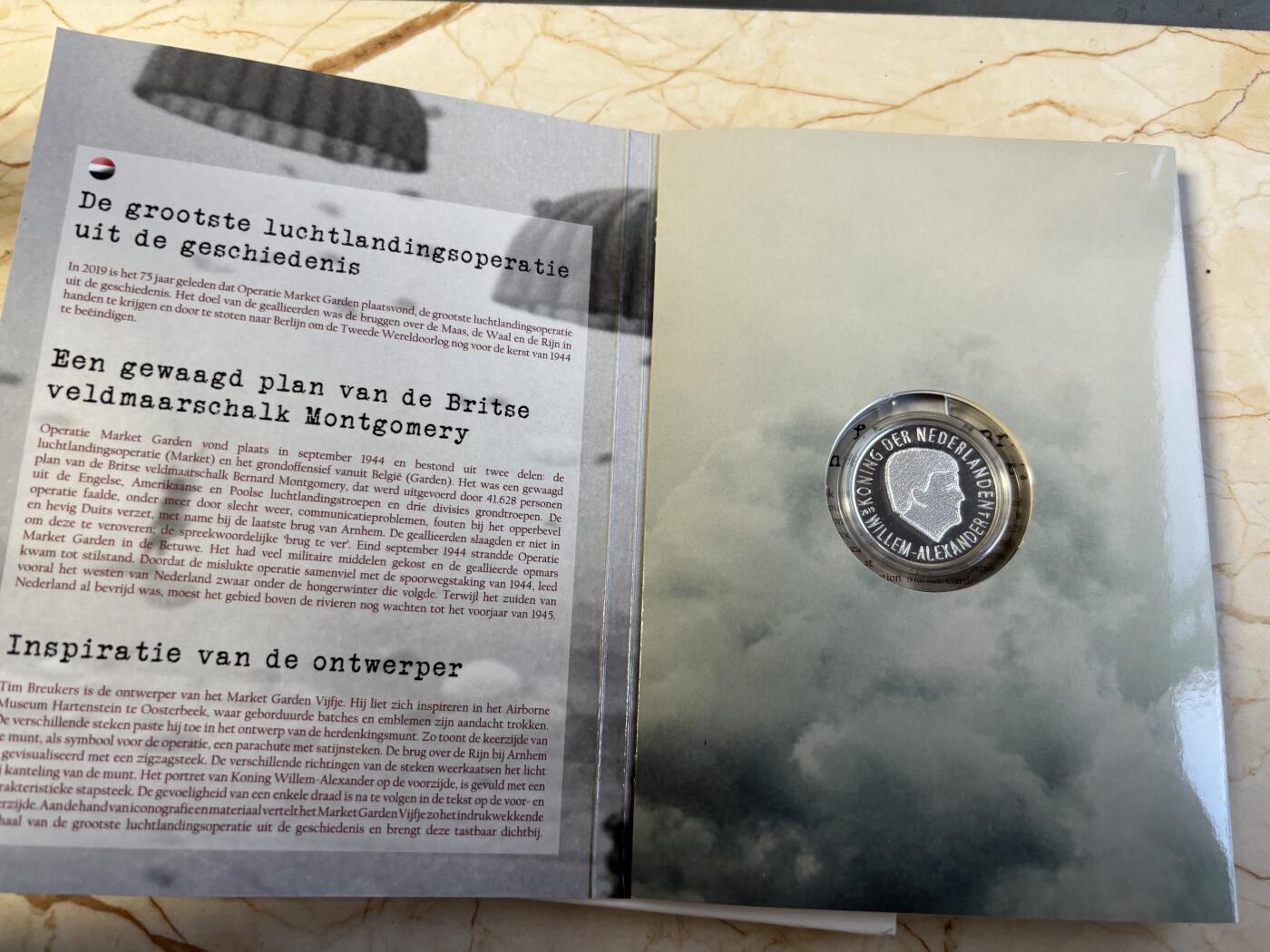 第195期拍卖 卡装荷兰2019年二战市场花园空降行动精制银币15.5克，925银，发行4500枚