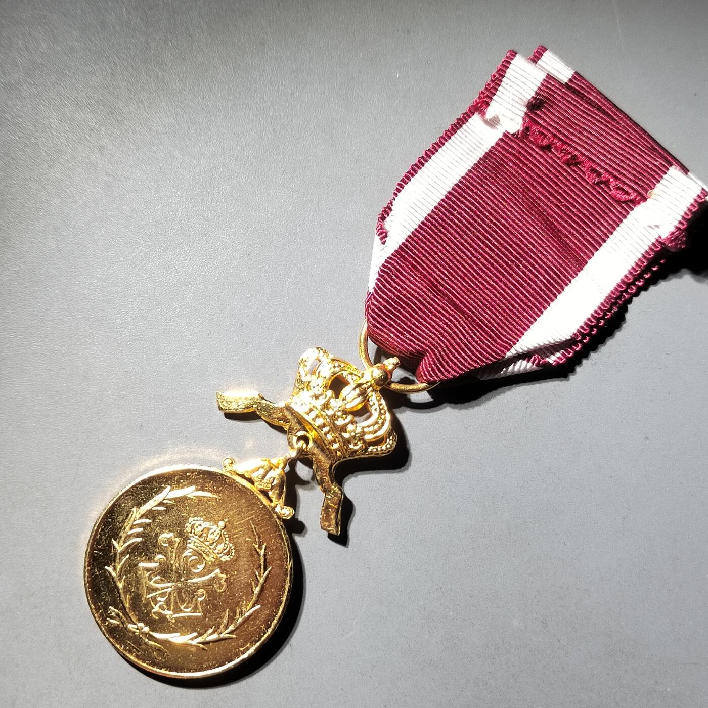 PCAI钱币  27-789  钱币证章邮票小专场 比利时金级皇冠