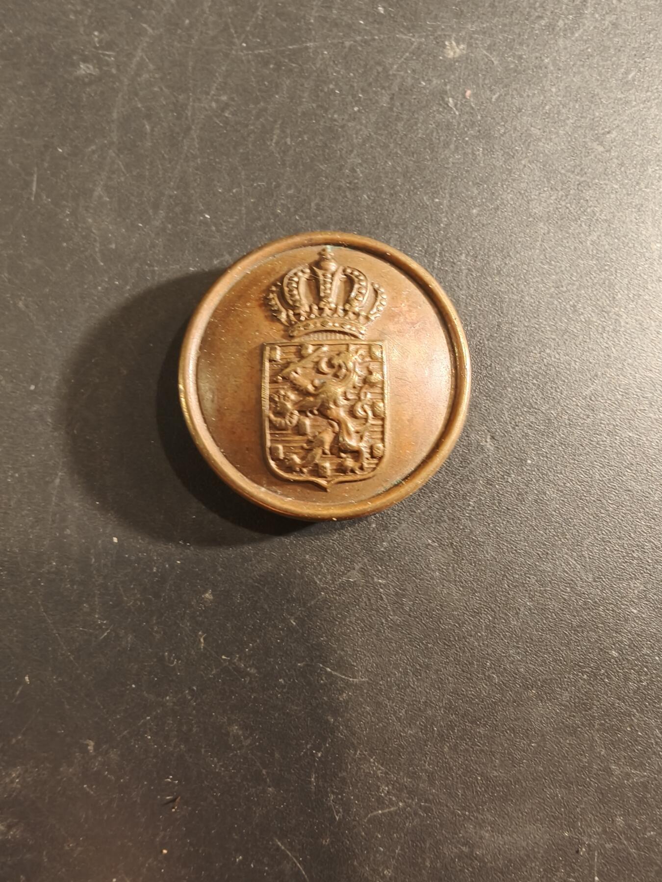 老王徽章第189期 一战荷兰王国陆军铜扣    25mm