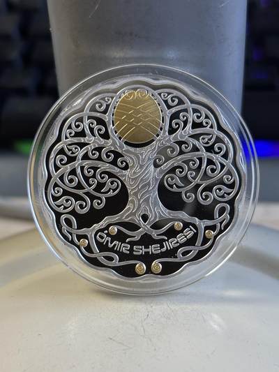 第194期拍卖 - 哈萨克斯坦2021年生命之树1oz银镶金纪念银币 0.03g金，发行7777枚