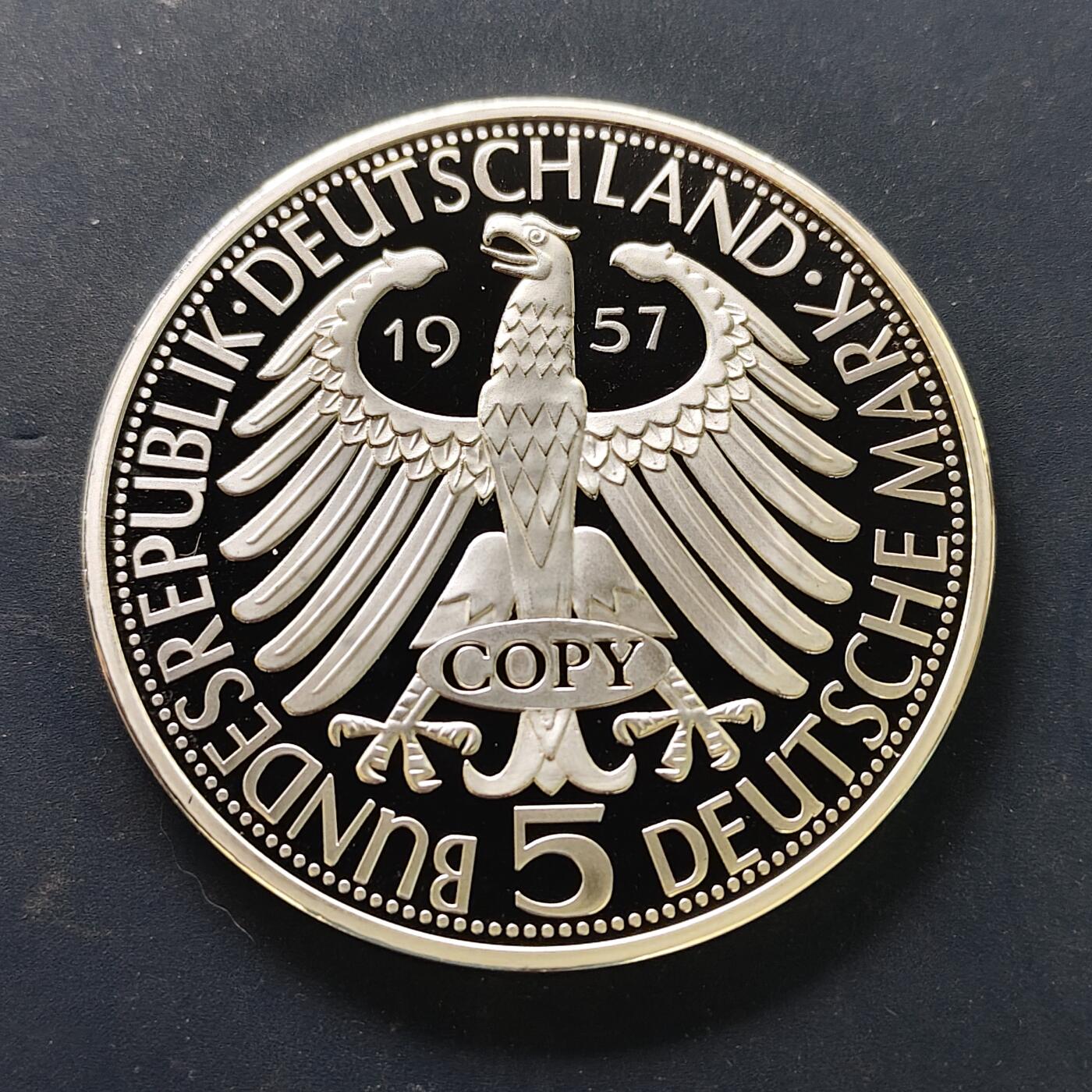 【全场包邮】纯粹捡漏拍515场 【纪念章】德国1964年5马克约瑟夫·冯·艾兴多夫诞生100周年纪念币70毫米112克超大型精制复刻版纪念章