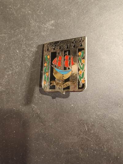 老王徽章第189期 - 法国陆军第2步兵团证章    该团成立于大革命时期，是法国历史最为悠久的几支步兵团之一