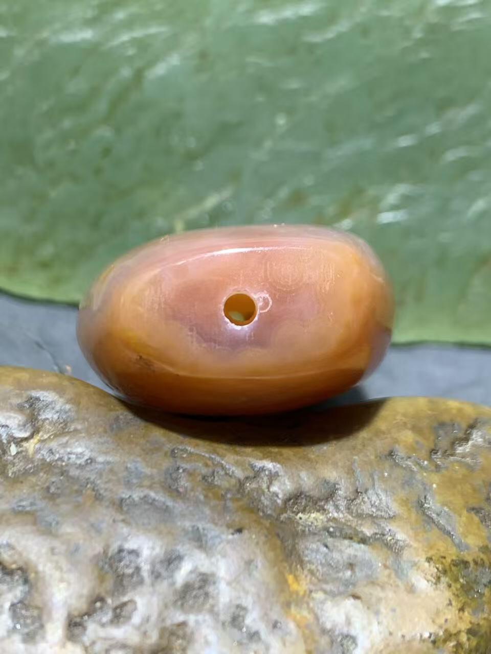 精美冰粉冻料鱼籽纹战国红玛瑙随形背云，勒子一颗！