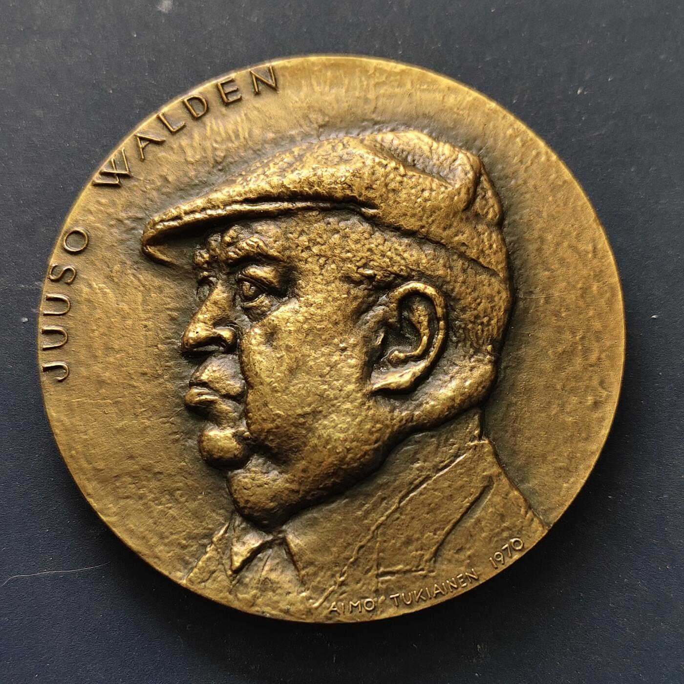【全场包邮】纯粹捡漏拍515场 【铜章】芬兰政治家尤素·瓦尔登75毫米纪念大铜章（雕塑家艾莫·图基艾宁创作）