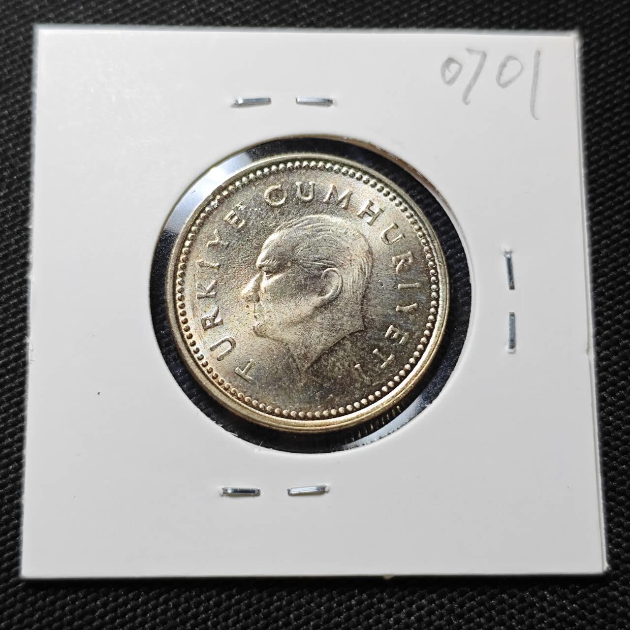 KK钱币收藏小铺  第407期 2月预留时间 周末发货  1993土耳其1000里拉 好品