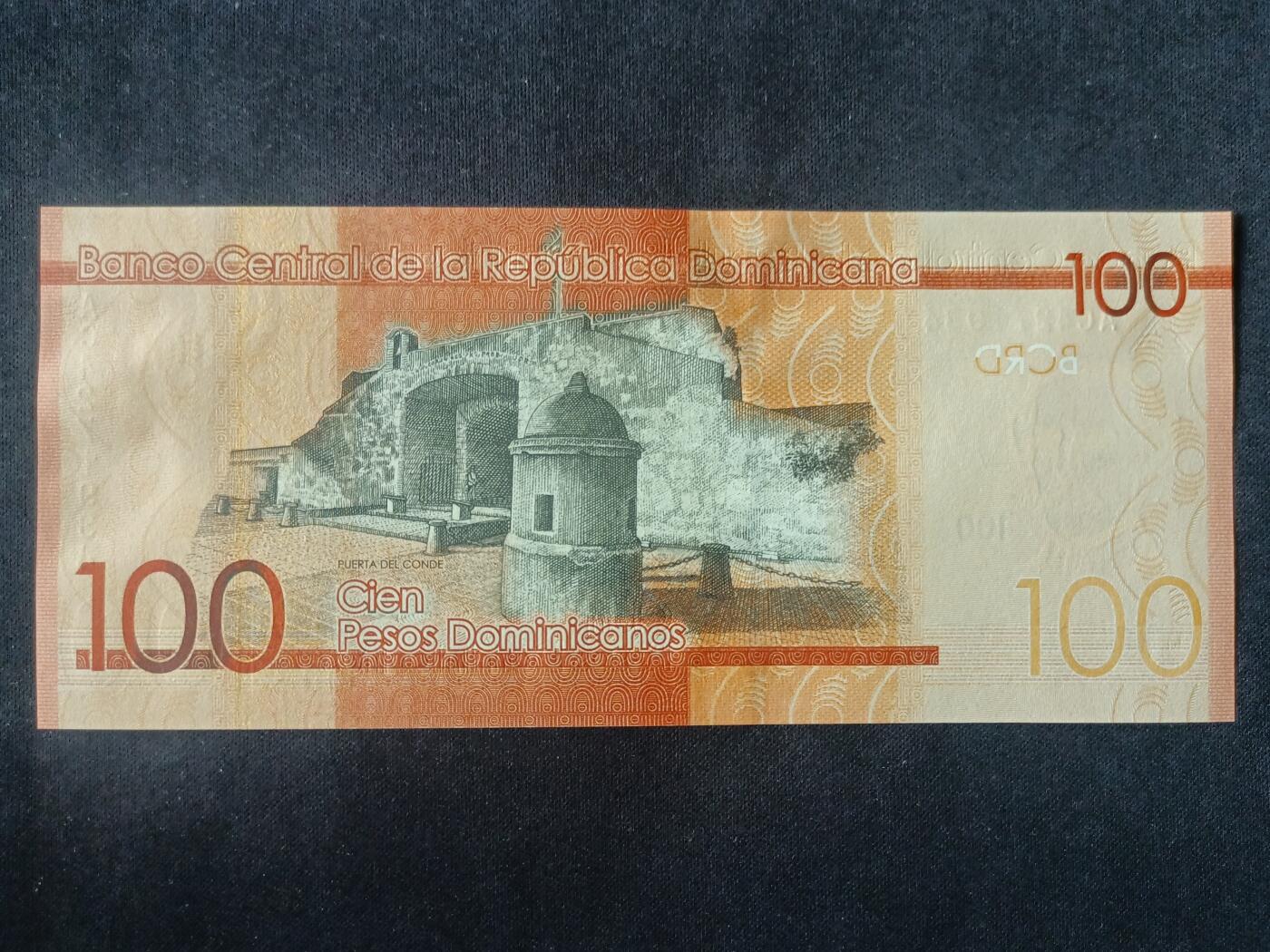 【游宝拍卖】丙午马年第15期 多米尼加-100比索【2014年 全新UNC】