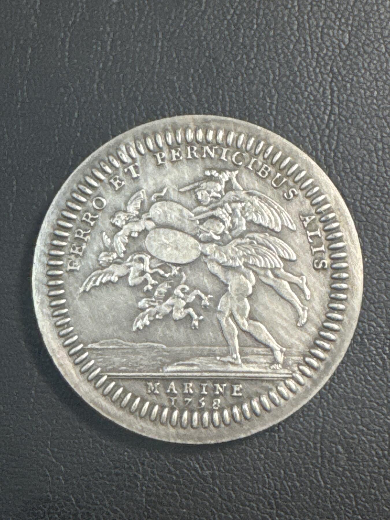 ❤️【币观天下】❤️ 第346期钱币拍卖场- 2026.3.27周五晚上6点半场 长期征集拍品  法国路易十五头像皇家海军陆战队银jeton，15.01g，32mm，边铭：丰饶角1+500编号，含银95%，限量500枚后铸