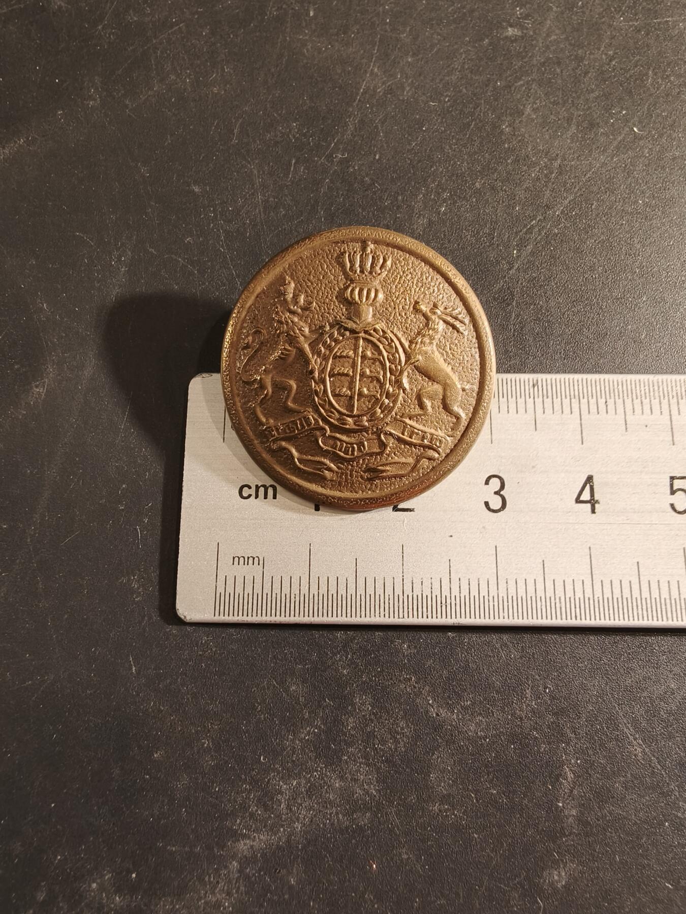 老王徽章第189期 德国一战符腾堡王国士官制服铜扣    30mm