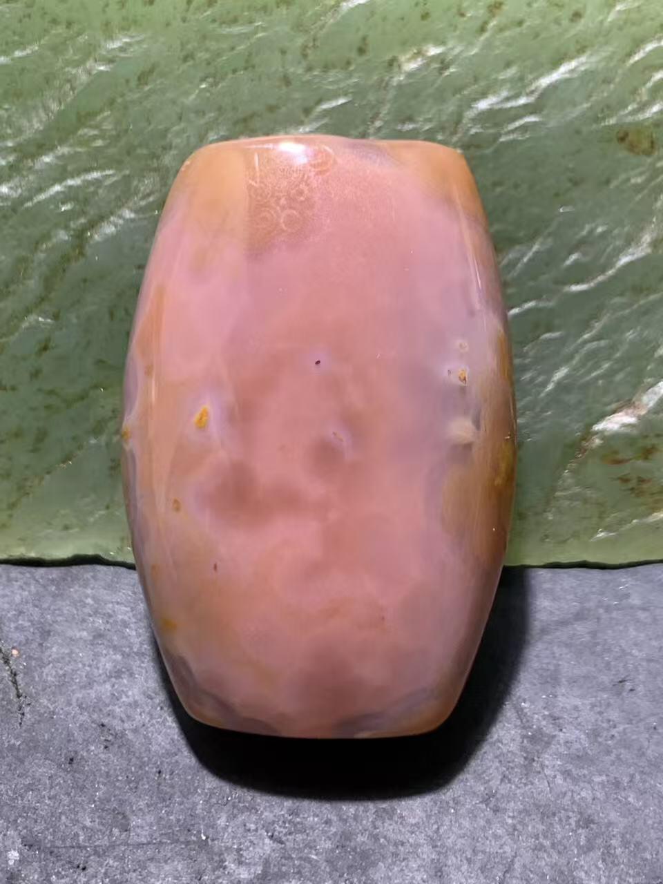 精美冰粉冻料鱼籽纹战国红玛瑙随形背云，勒子一颗！