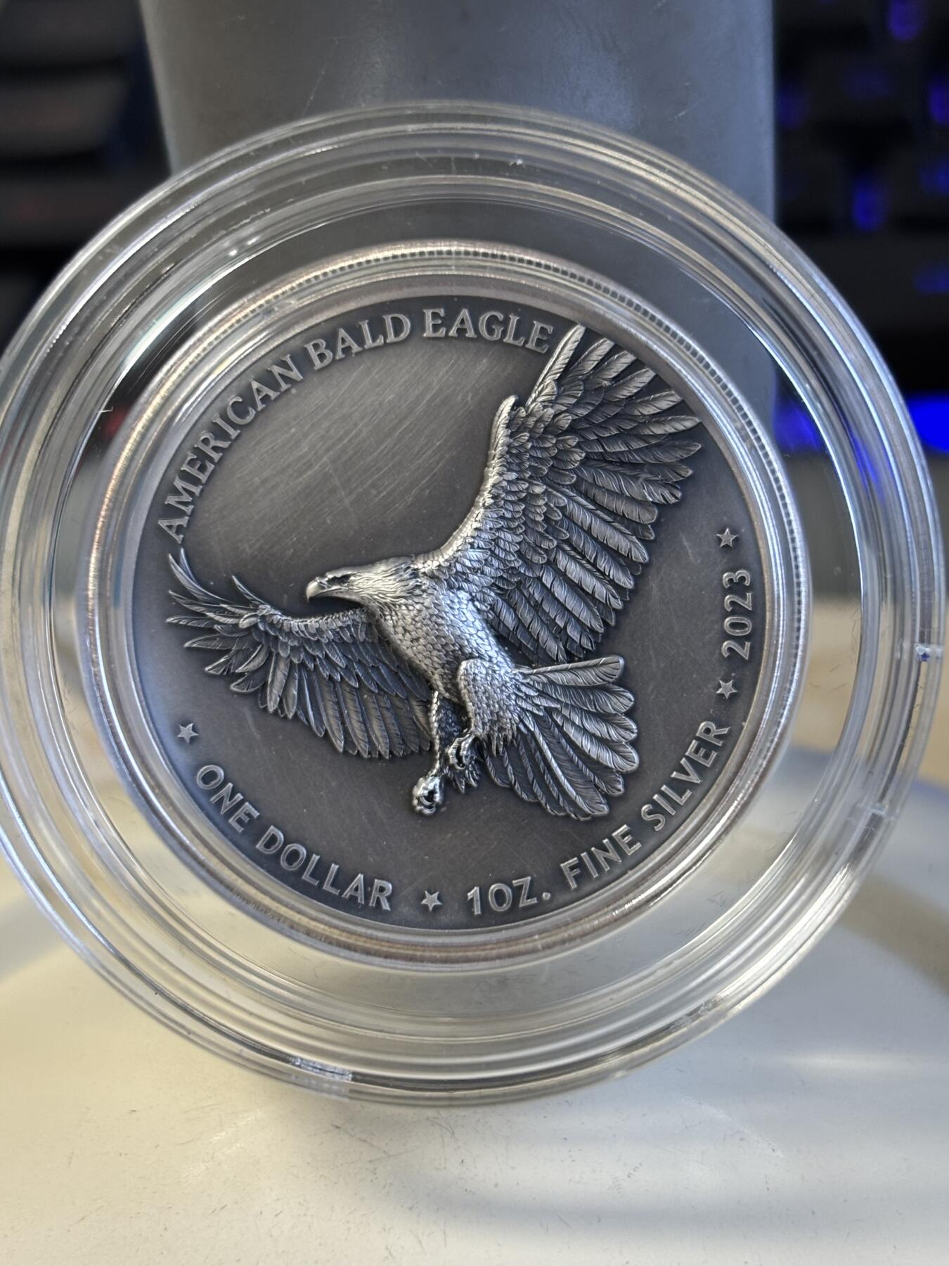 第195期拍卖 美国2023年本土精神系列白头鹰1盎司仿古纪念银币，999银，发行999枚