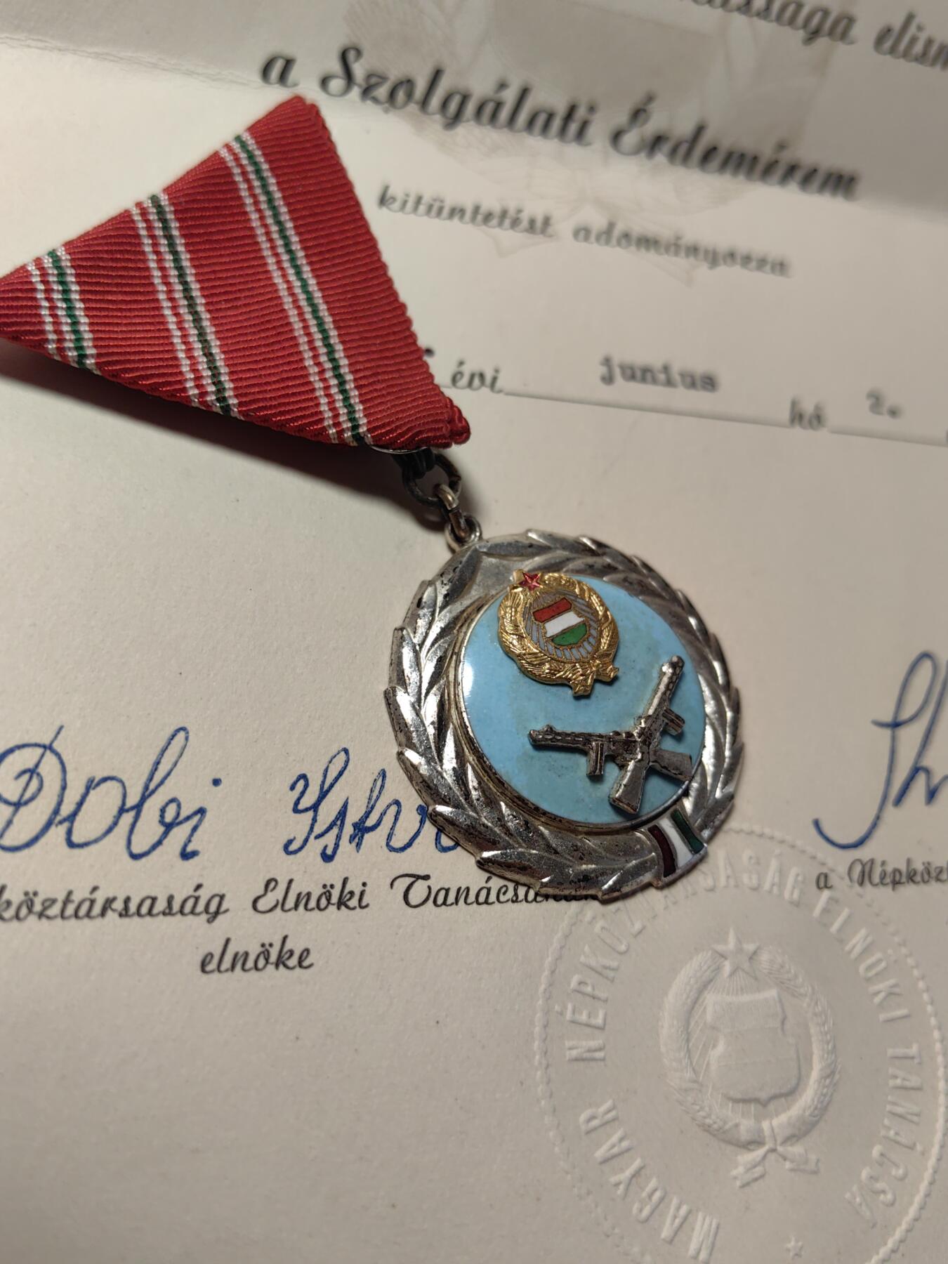 靖甫拍卖第七场 匈牙利优秀服役勋章带证