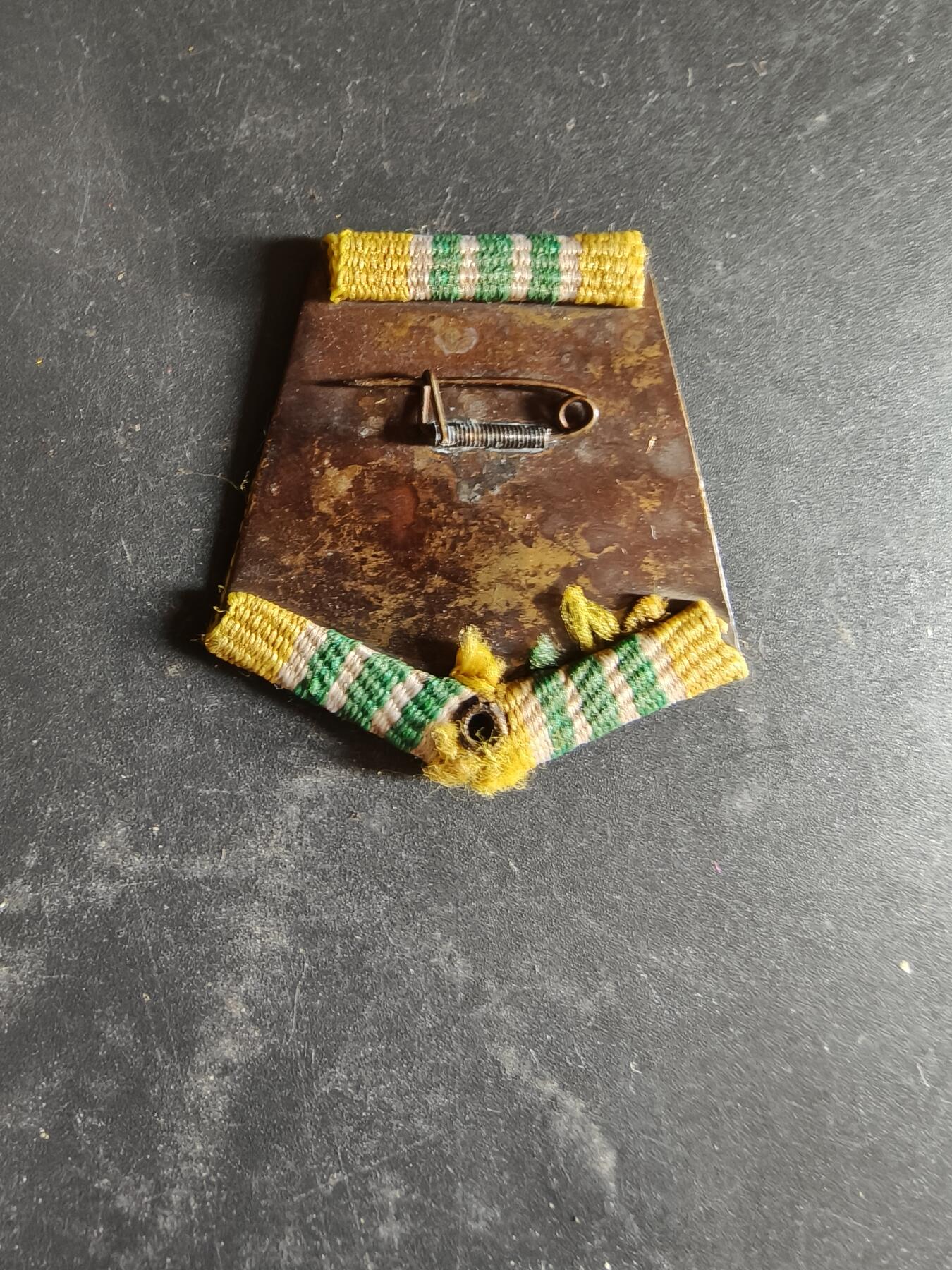 老王徽章第189期 东欧奖章绶带  