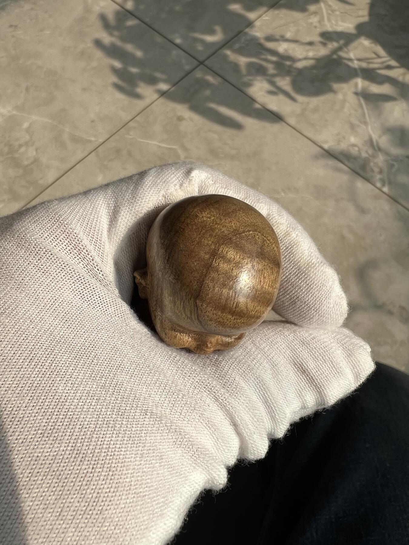 零元拍：金丝楠 精工 小师父 雕件手把件，满手留香金丝流溢。80MM