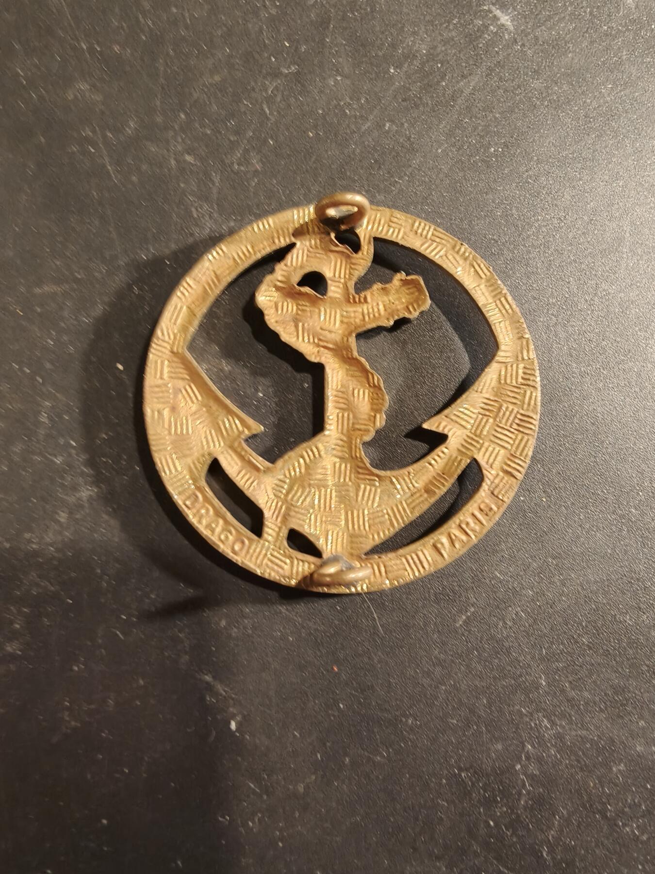 老王徽章第189期 法国海军贝雷帽徽   金色