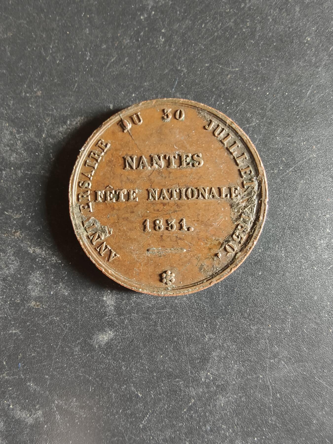 老王徽章第189期 法国南特市大铜章     直径31mm    重量18.3g