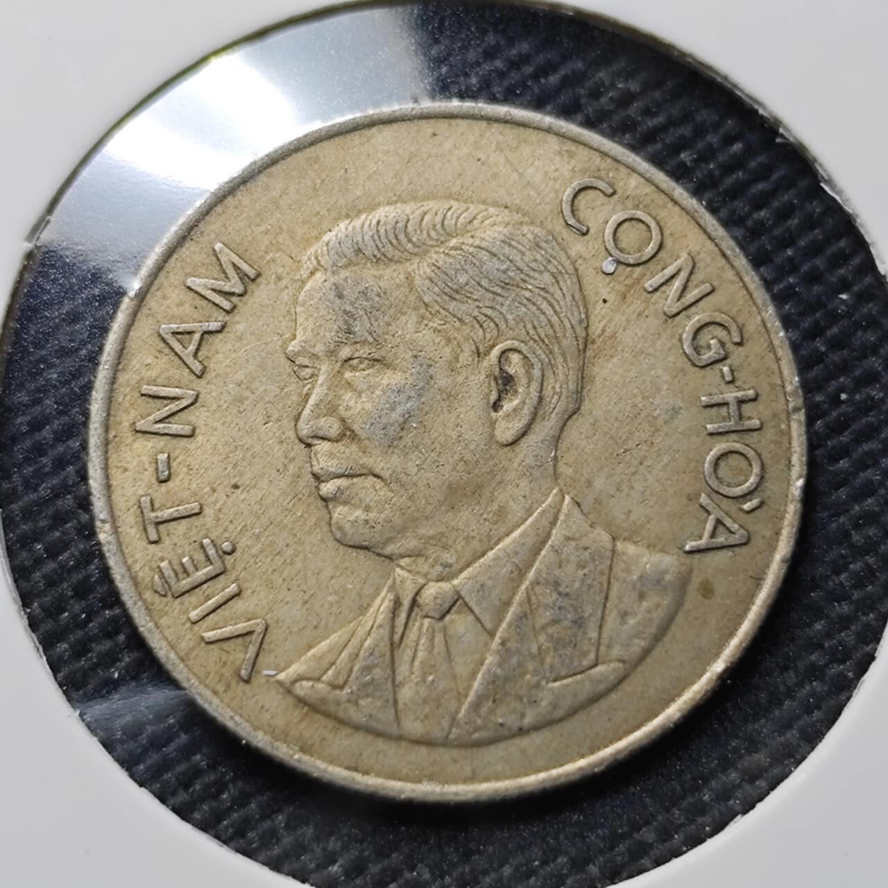 KK钱币收藏小铺  第406期 2月预留时间 周末发货  1960南越1盾