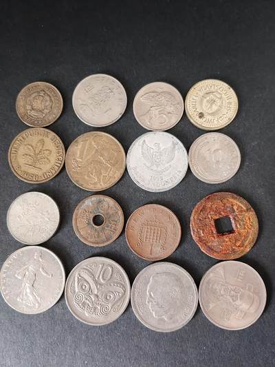 猩哥外币小铺➨【第225场】 - 硬币16个